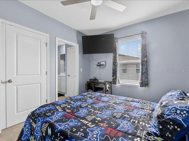 Furnished interior view inside a new home in , Apollo Beach (Image 43).
