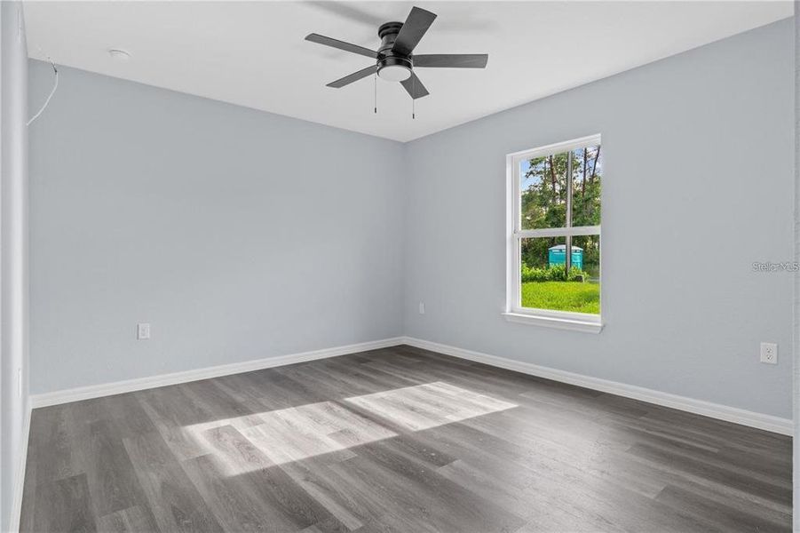 Spacious, unfurnished interior of a new home in , Ocala (Image 17).