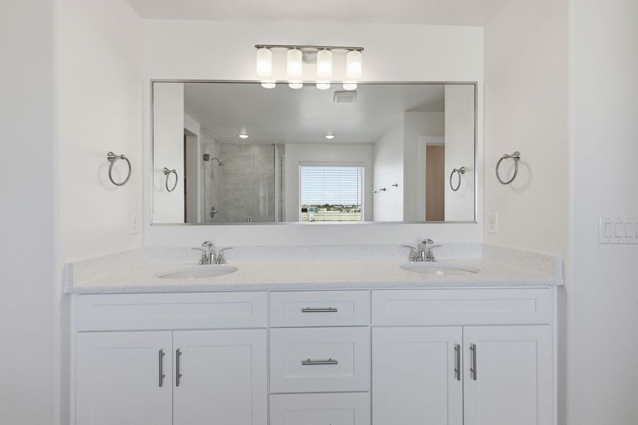 Image 36 representing the Timberon I by Hakes Brothers in Emerald Estates, El Paso, TX.