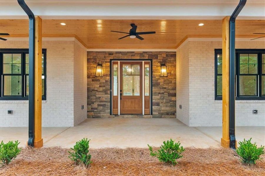 Exterior details and patio area of a home in , Cornelia (Image 4).