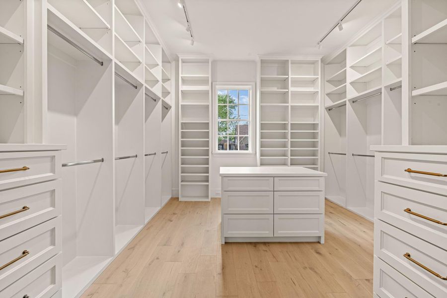 Image 42 of a home in .