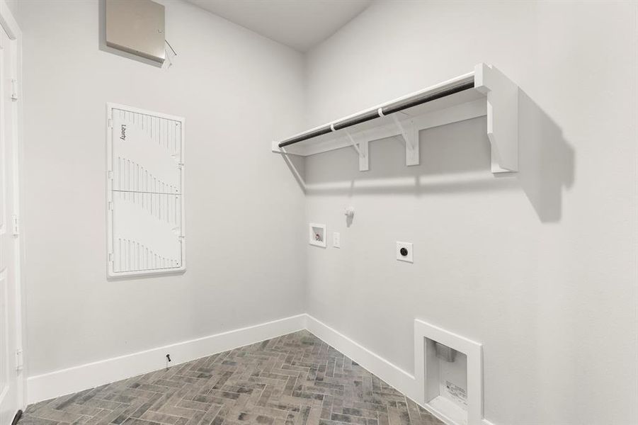 21. 1320 Eclipse - Utility