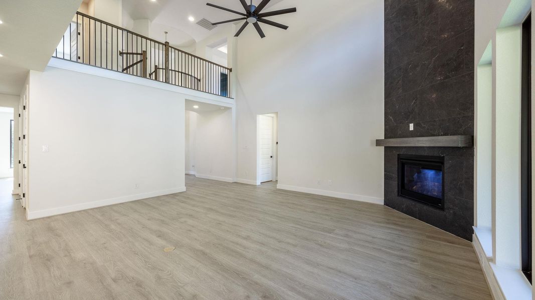 Spacious, unfurnished interior of a new home in Palmera Ridge, Leander (Image 9). Spacious, unfurnished interior of a new home in Palmera Ridge, Leander (Image 9).
