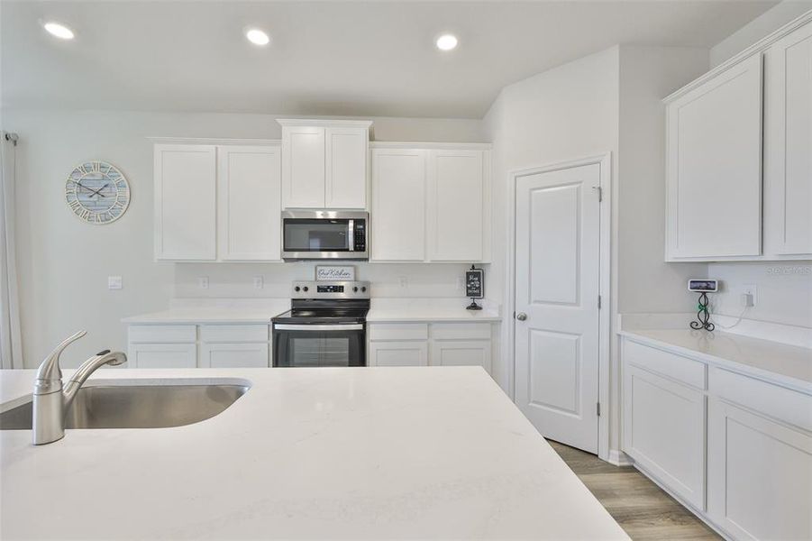 Furnished interior view inside a new home in Silverstone North, Palmetto (Image 34).