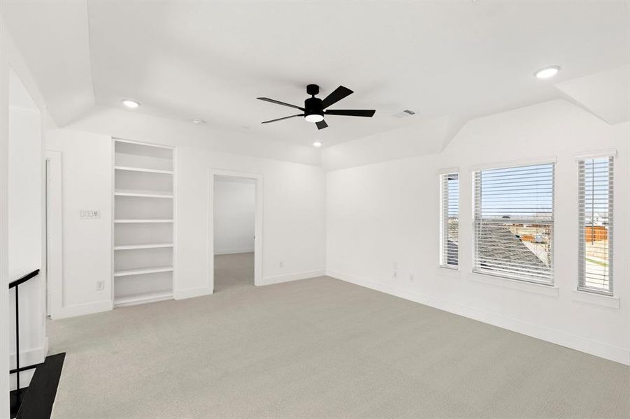 Spacious, unfurnished interior of a new home in Cambridge Estates - Harwood, Prosper (Image 30).