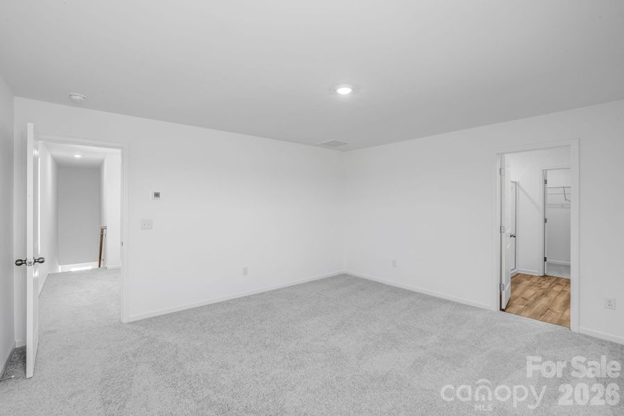 Spacious, unfurnished interior of a new home in Cleveland Hill, Shelby (Image 28).