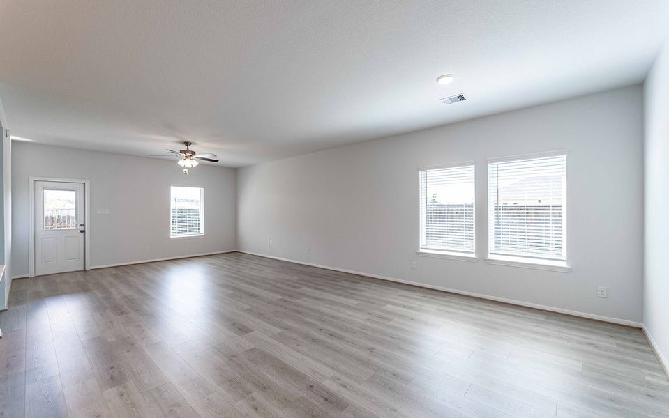 Spacious, unfurnished interior of a new home in Magnolia Springs, Montgomery (Image 19).