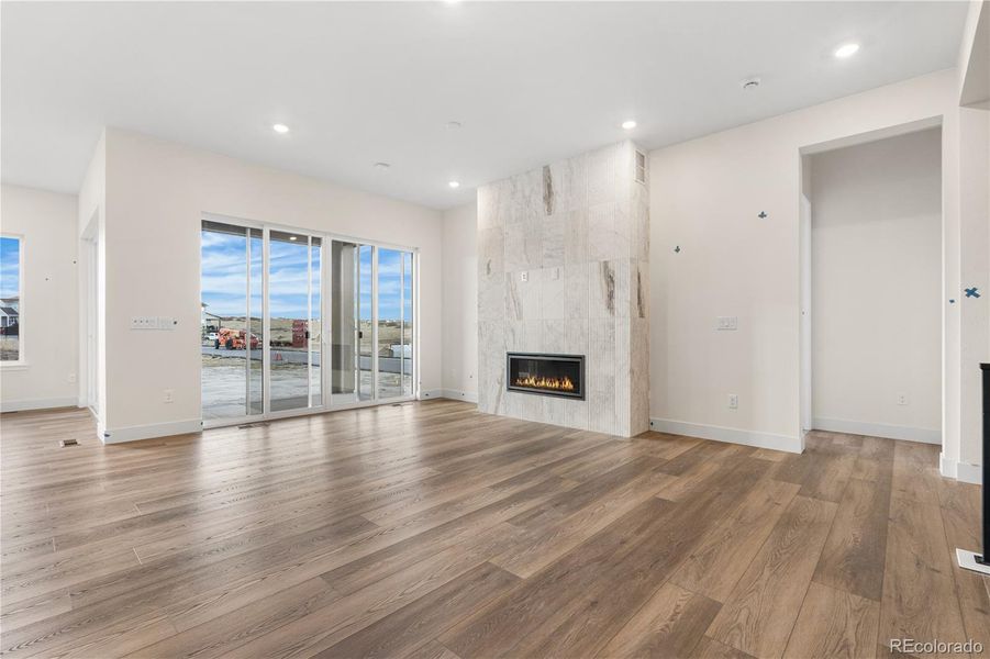 Spacious, unfurnished interior of a new home in Reserve at The Canyons, Castle Pines (Image 25). Spacious, unfurnished interior of a new home in Reserve at The Canyons, Castle Pines (Image 25).
