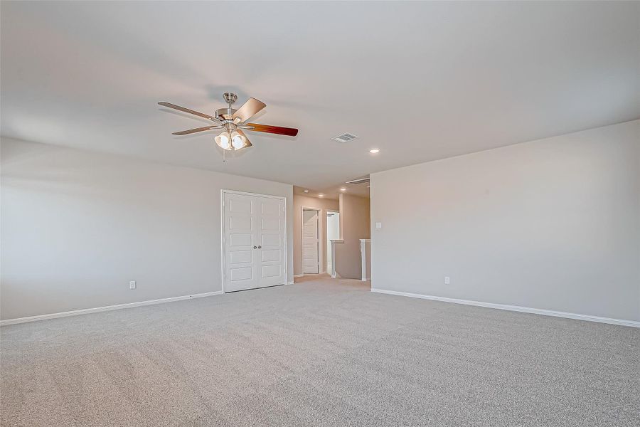 Spacious, unfurnished interior of a new home in Mill Creek Trails, Magnolia (Image 26).
