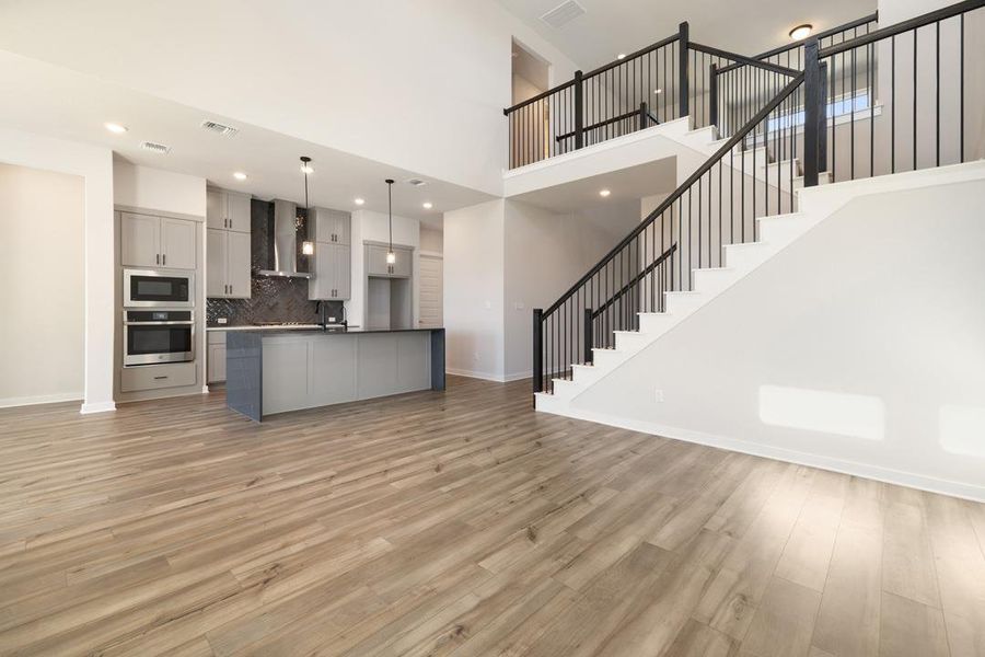 Spacious, unfurnished interior of a new home in Lariat, Liberty Hill (Image 27).