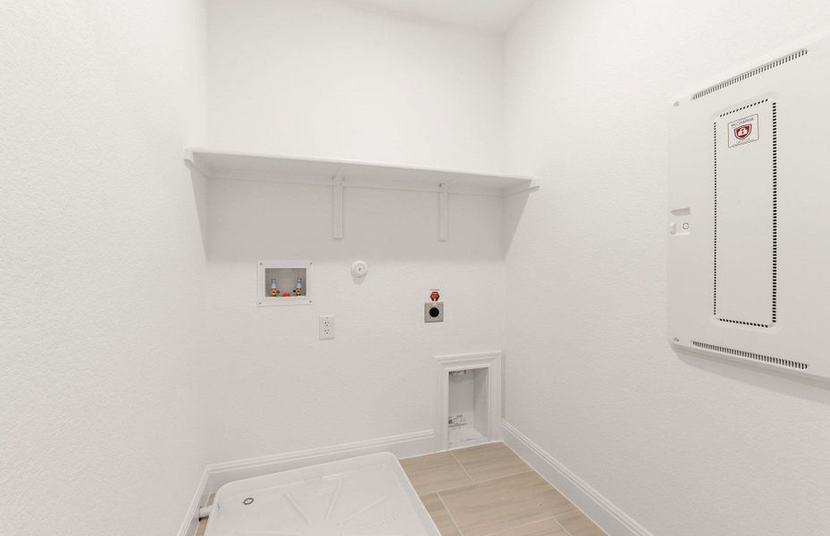 Spacious, unfurnished interior of a new home in Lagos, Manor (Image 11).