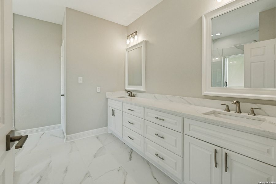 Furnished interior view inside a new home in , Canyon Lake (Image 5).