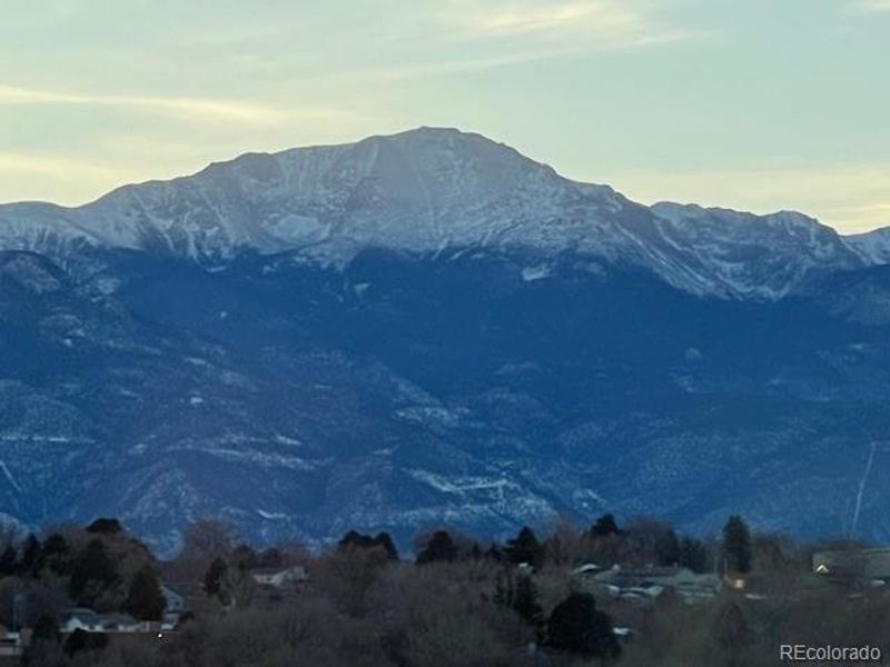 Natural landscape and outdoor views near in Colorado Springs (Image 28). Natural landscape and outdoor views near in Colorado Springs (Image 28).