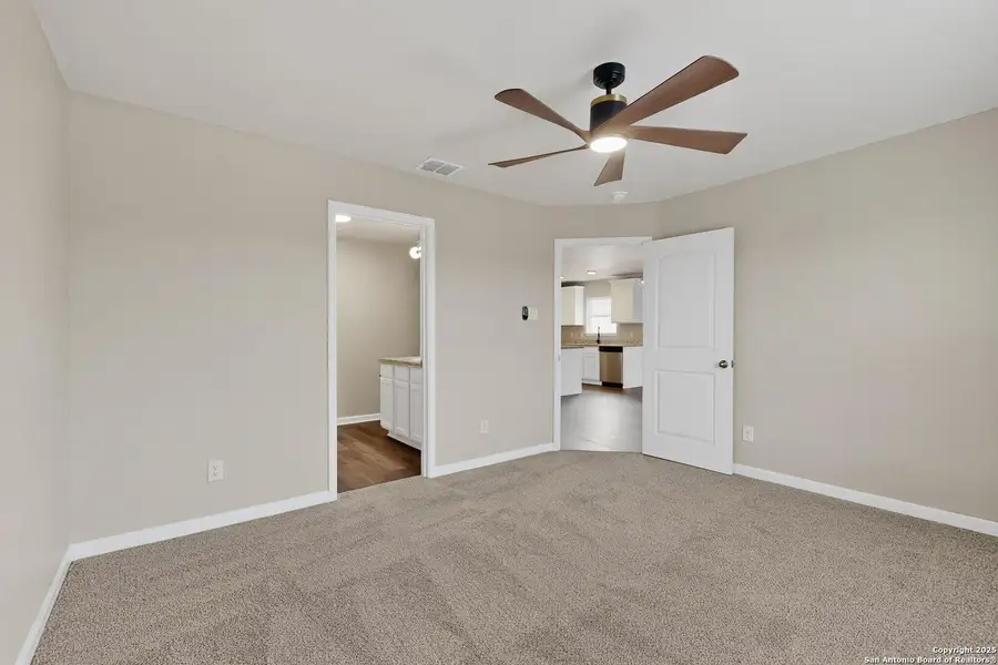 Spacious, unfurnished interior of a new home in Savannah Place, San Antonio (Image 24). Spacious, unfurnished interior of a new home in Savannah Place, San Antonio (Image 24).