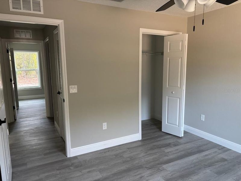 Spacious, unfurnished interior of a new home in , Dunnellon (Image 21).