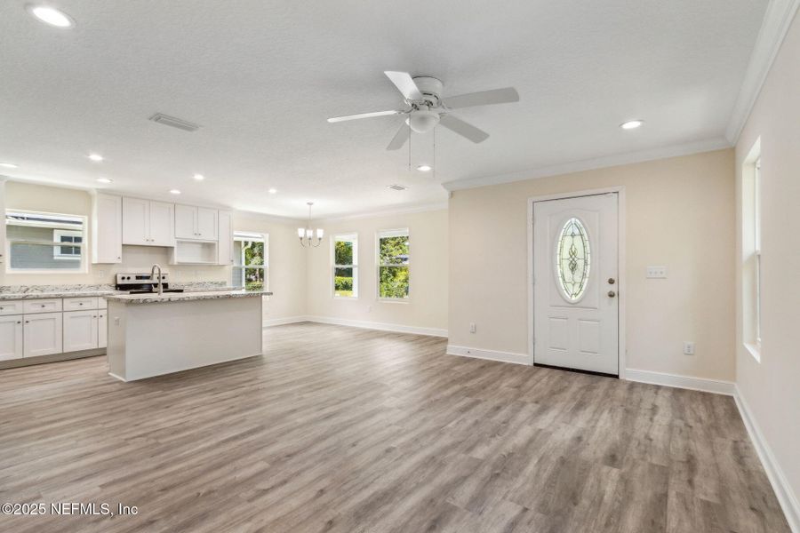 Spacious, unfurnished interior of a new home in , Jacksonville (Image 27).
