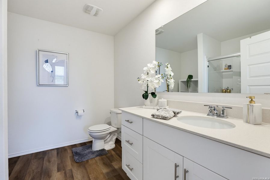 Furnished interior view inside a new home in Cinco Lakes, San Antonio (Image 14).
