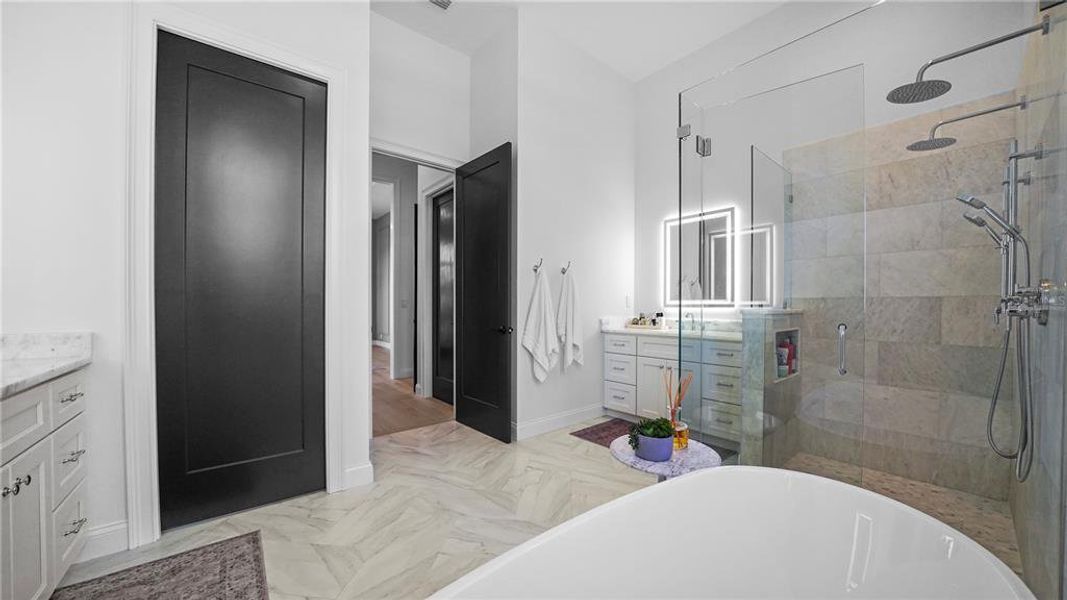 Furnished interior view inside a new home in , Port Charlotte (Image 43).