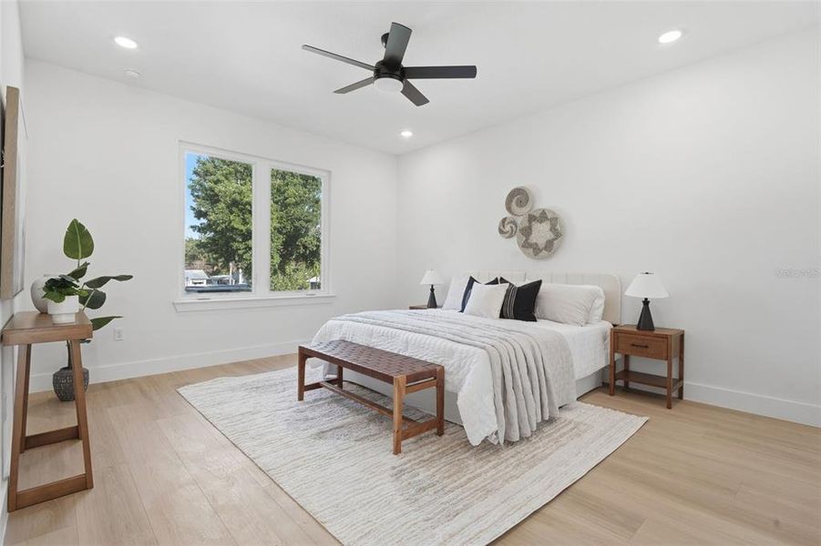 Furnished interior view inside a new home in , Orlando (Image 19).
