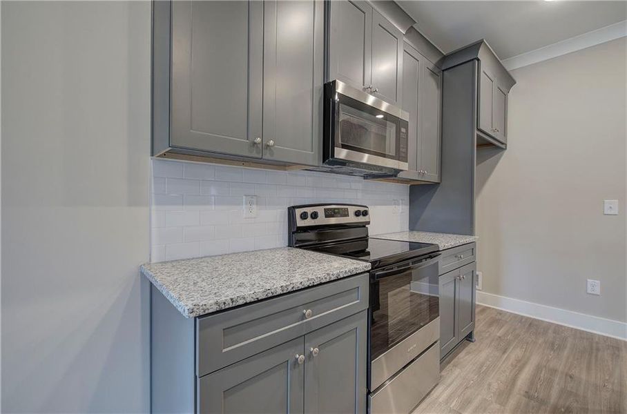 Furnished interior view inside a new home in , Cartersville (Image 7).