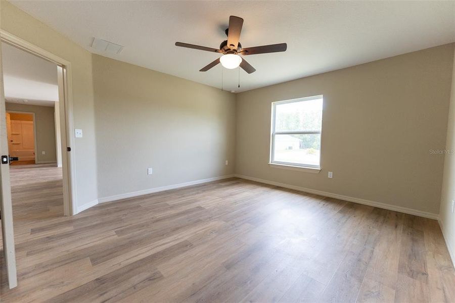 Spacious, unfurnished interior of a new home in , Ocklawaha (Image 21).