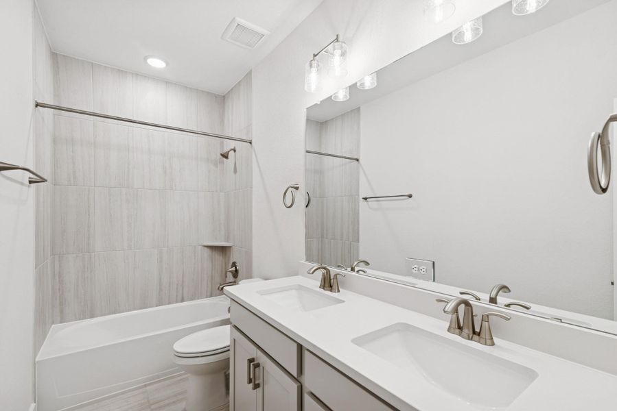 Furnished interior view inside a new home in , Katy (Image 5).