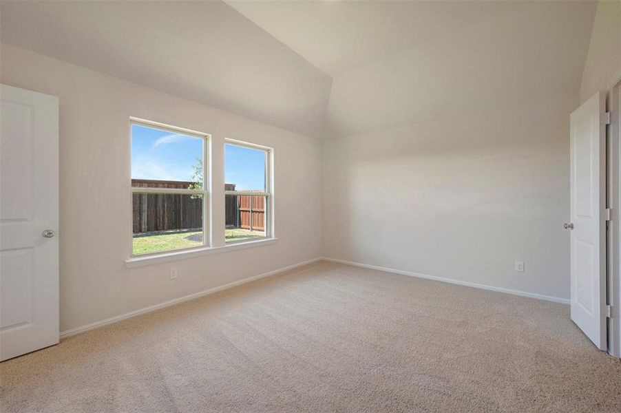 Spacious, unfurnished interior of a new home in Tarrytown, Crowley (Image 20).