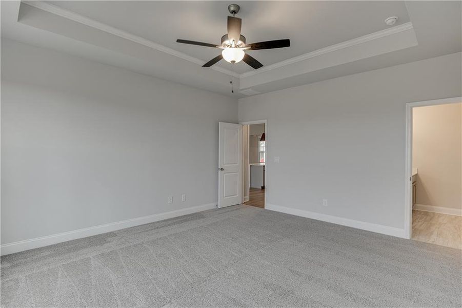 Spacious, unfurnished interior of a new home in , Jefferson (Image 38).