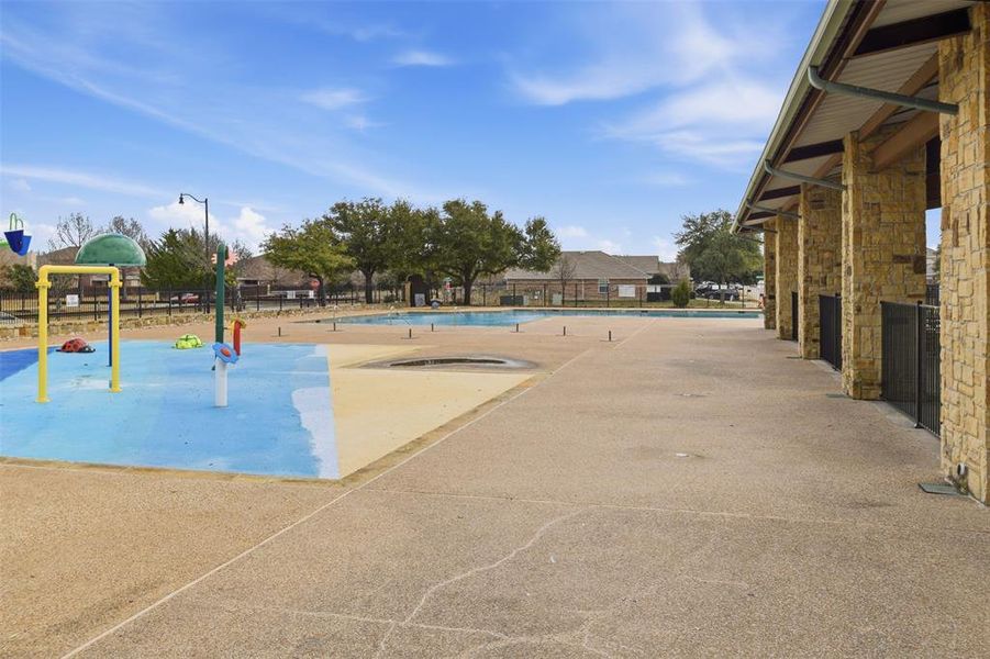Community splash pad