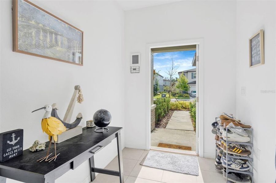 Furnished interior view inside a new home in , Land O' Lakes (Image 20).