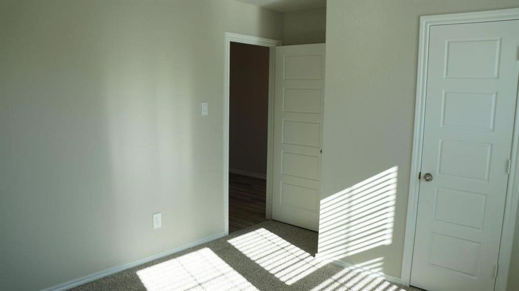 Spacious, unfurnished interior of a new home in Lonestar at Liberty Trails, Fort Worth (Image 18).