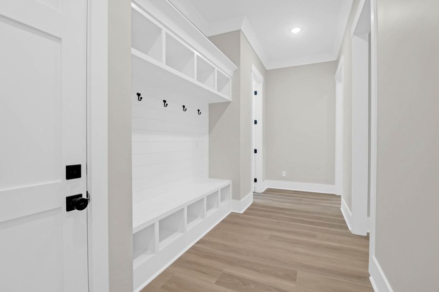 Spacious, unfurnished interior of a new home in , Summerville (Image 26).