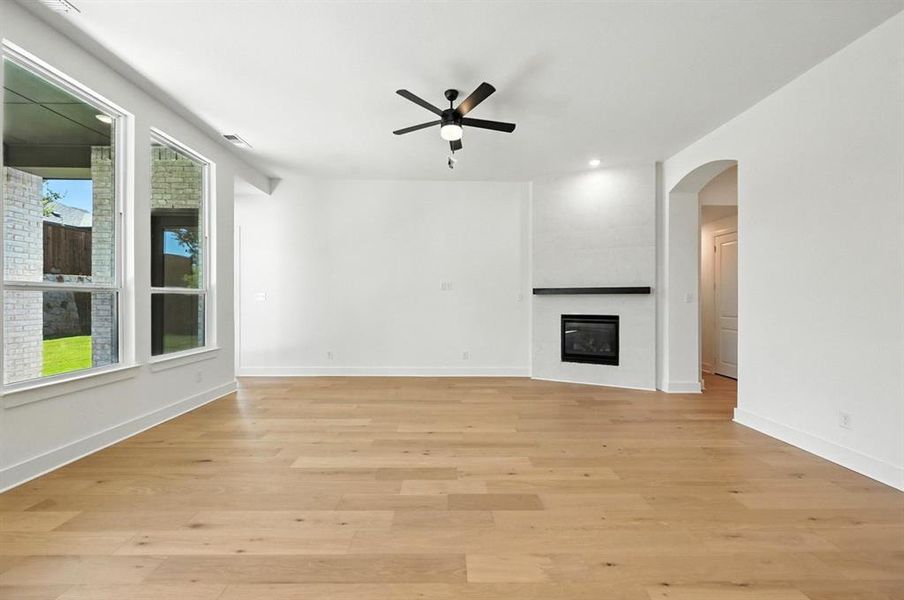 Spacious, unfurnished interior of a new home in Thompson Farms: 60ft. lots, Van Alstyne (Image 18). Spacious, unfurnished interior of a new home in Thompson Farms: 60ft. lots, Van Alstyne (Image 18).