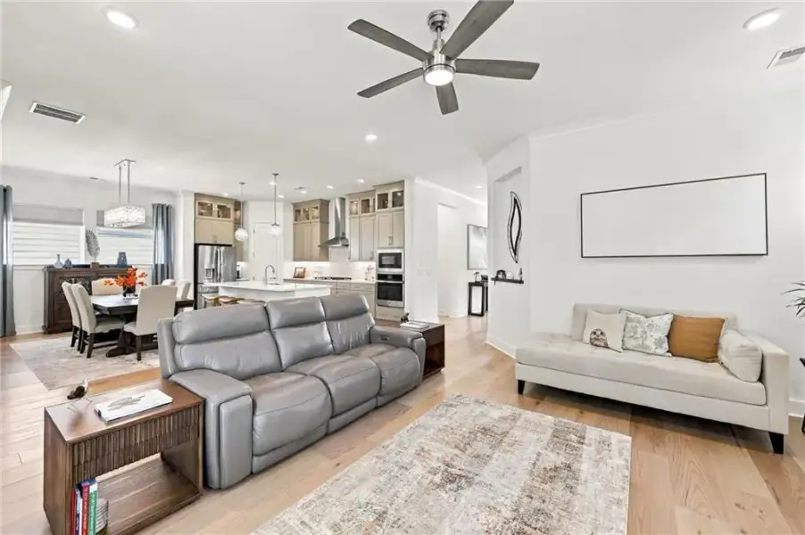 Furnished interior view inside a new home in The Retreat at Sterling on the Lake 48', Flowery Branch (Image 40).