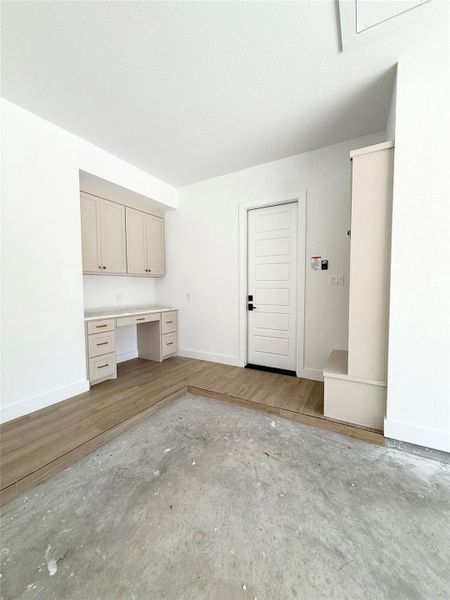 Spacious, unfurnished interior of a new home in , Dayton (Image 11).