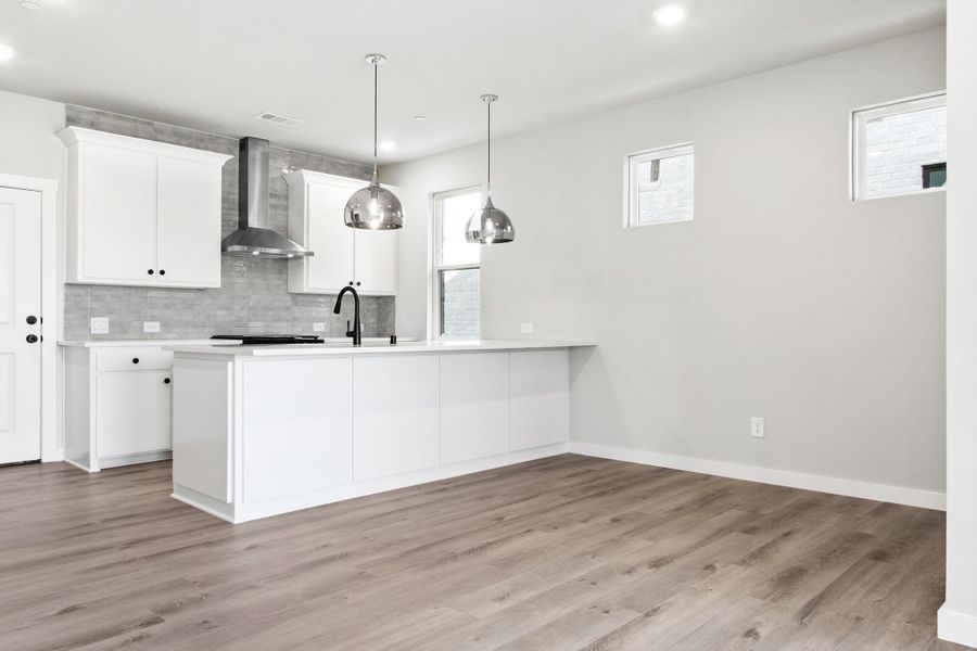 Furnished interior view inside a new home in Ten Mile Creek, Celina (Image 5).