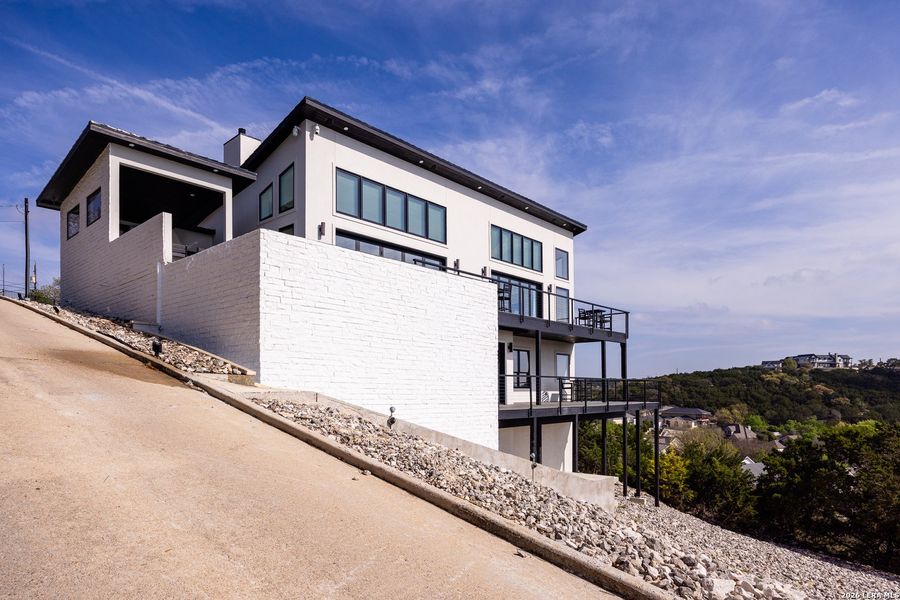 Image 68 of a home in .