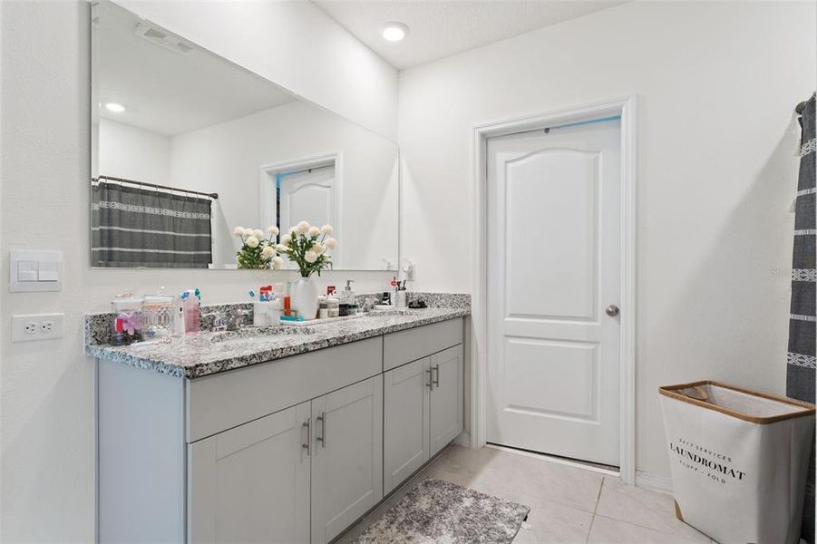 Furnished interior view inside a new home in Kindred, Kissimmee (Image 19).