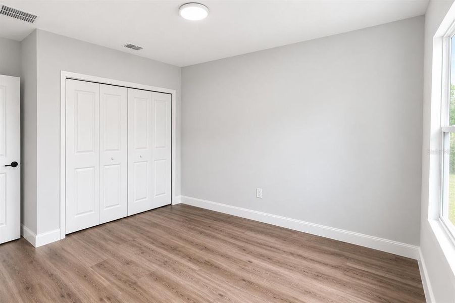Spacious, unfurnished interior of a new home in , Ocala (Image 14).