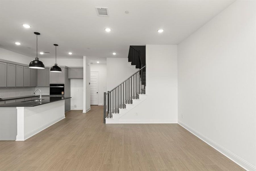 Spacious, unfurnished interior of a new home in Ridgeline Towns, McKinney (Image 24). Spacious, unfurnished interior of a new home in Ridgeline Towns, McKinney (Image 24).