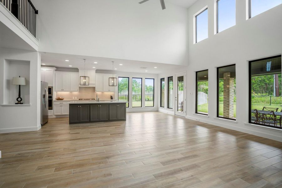 Spacious, unfurnished interior of a new home in Fulbrook on Fulshear Creek, Fulshear (Image 42).