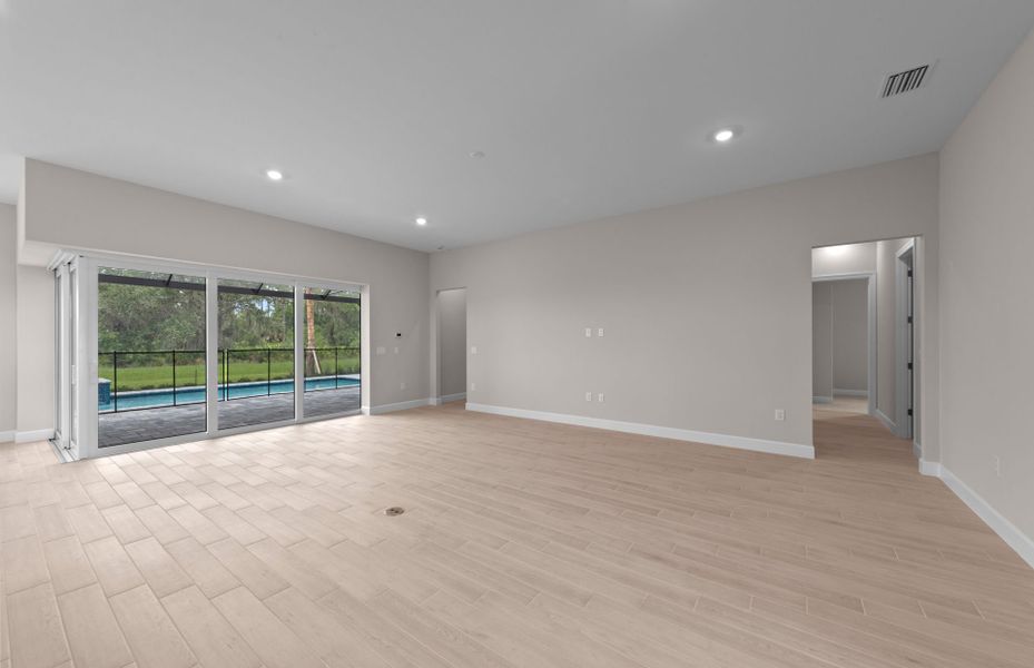 Spacious, unfurnished interior of a new home in Del Webb Oak Creek, North Fort Myers (Image 13). Spacious, unfurnished interior of a new home in Del Webb Oak Creek, North Fort Myers (Image 13).