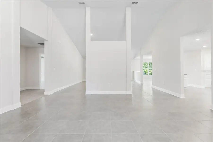 Spacious, unfurnished interior of a new home in Palm Coast, Palm Coast (Image 15).