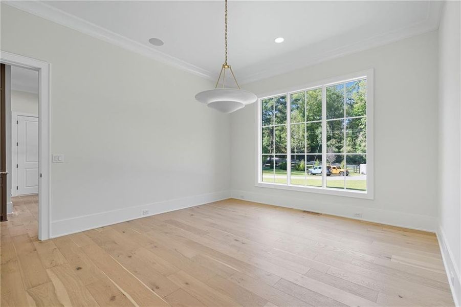 Spacious, unfurnished interior of a new home in Crossroads, Alpharetta (Image 24).