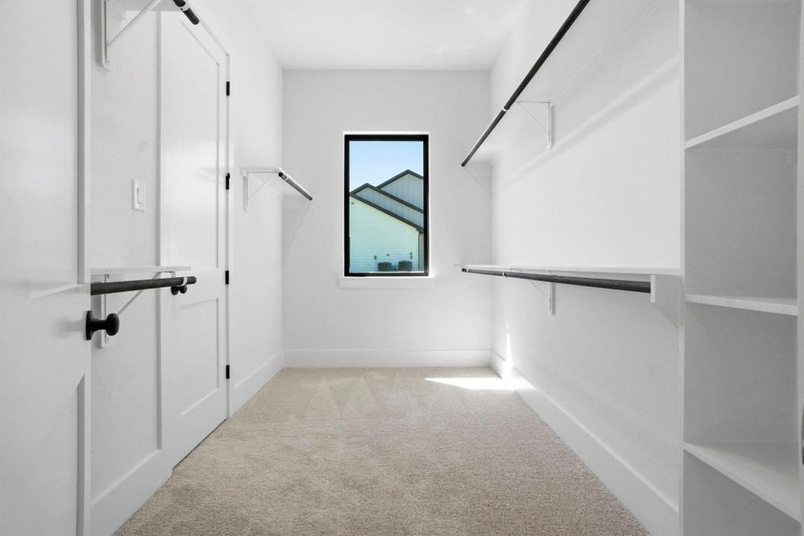 Spacious, unfurnished interior of a new home in Chapel Bend, Montgomery (Image 30).