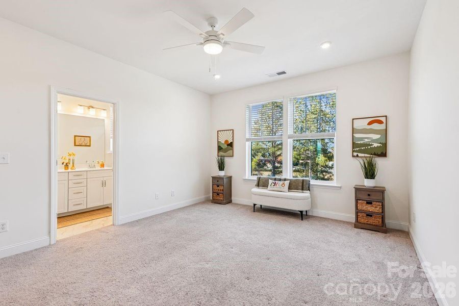 Image 38 of a home in .