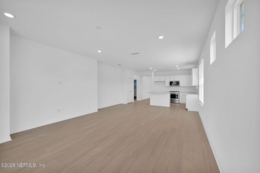 Spacious, unfurnished interior of a new home in Del Webb Wildlight, Yulee (Image 14). Spacious, unfurnished interior of a new home in Del Webb Wildlight, Yulee (Image 14).