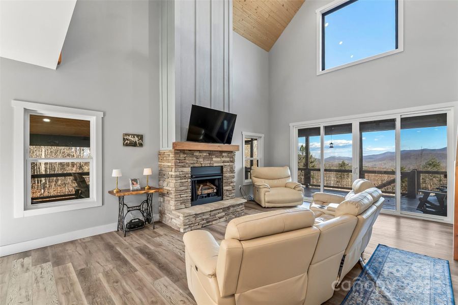 Furnished interior view inside a new home in , Nebo (Image 30).