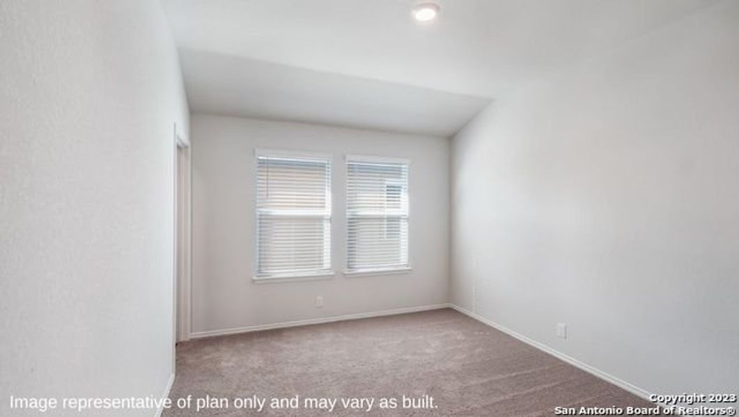 Spacious, unfurnished interior of a new home in Stonehill, San Antonio (Image 14).