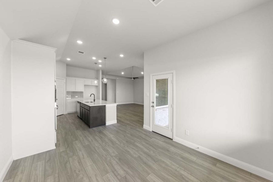 Spacious, unfurnished interior of a new home in Creekview Meadows, Pilot Point (Image 14).